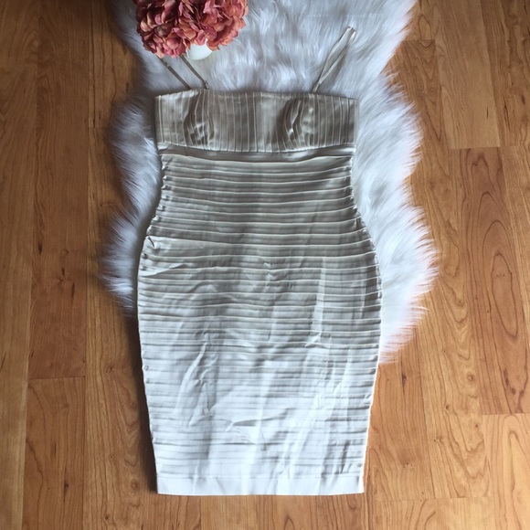 Calvin Klein Dresses & Skirts - Calvin Klein strapless dress